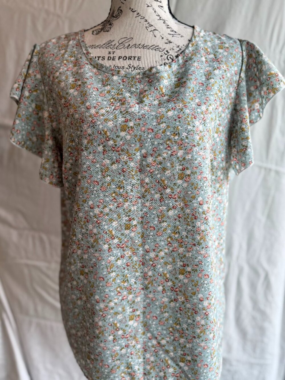 Emery Rose Floral Print Bell Sleeve Blouse in light teal